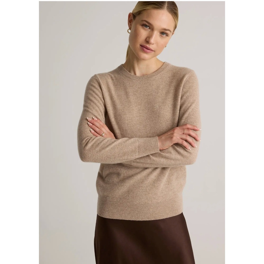 Quince Mongolian Cashmere Crewneck Sweater Medium 100% Cashmere Beige Neutral